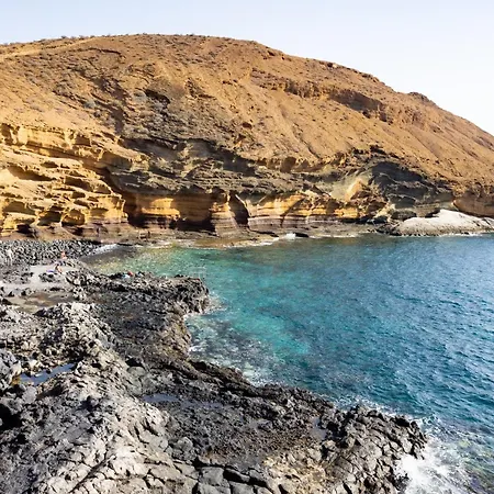 Home2book Cozy Pool & Terrace Apartment, Apartmán *