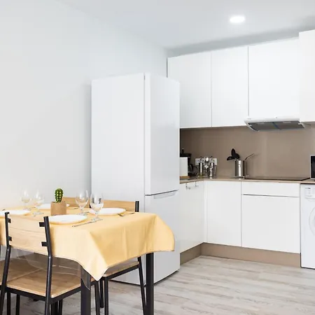 Apartment Home2book Cozy Pool & Terrace Apartment, *