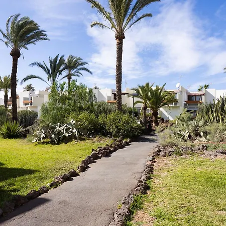 Home2book Cozy Pool & Terrace Apartment, Apartmán