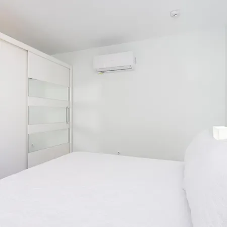 Home2book Cozy Pool & Terrace Apartment,