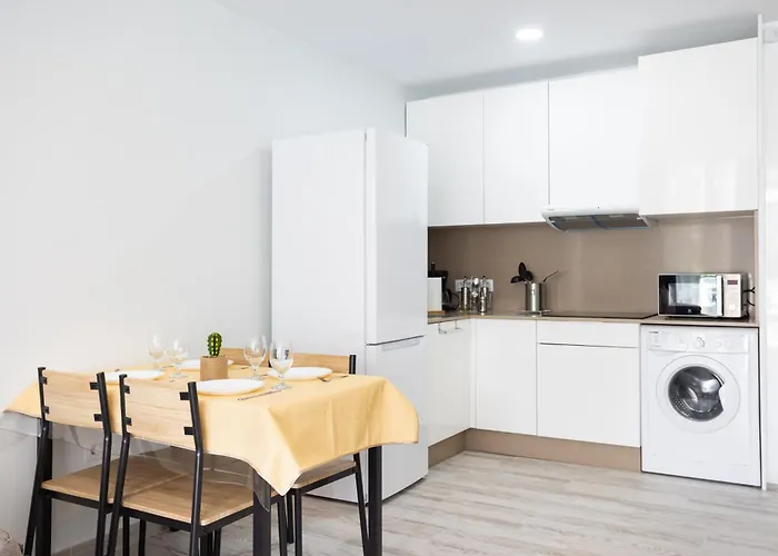 公寓 Home2book Cozy Pool & Terrace Apartment, *