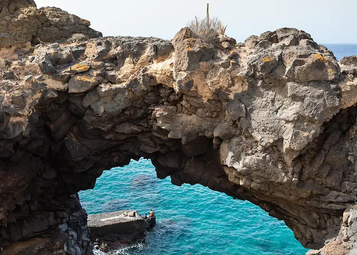 Home2book Cozy Pool & Terrace Apartment, 公寓 *