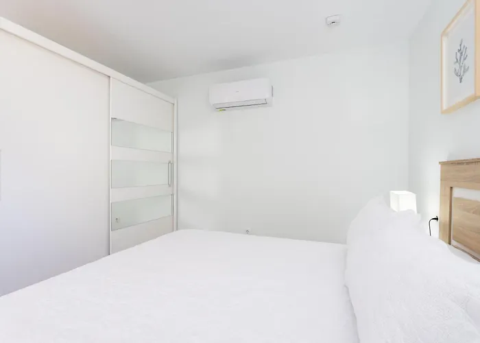 Home2book Cozy Pool & Terrace Apartment,