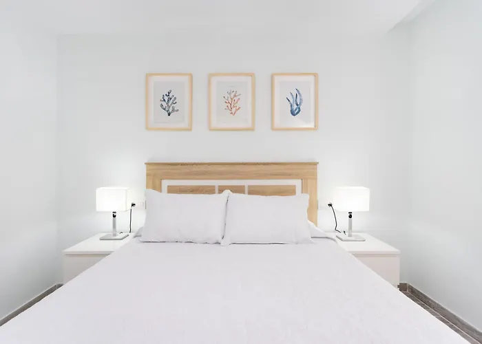 Daire Home2book Cozy Pool & Terrace Apartment, *