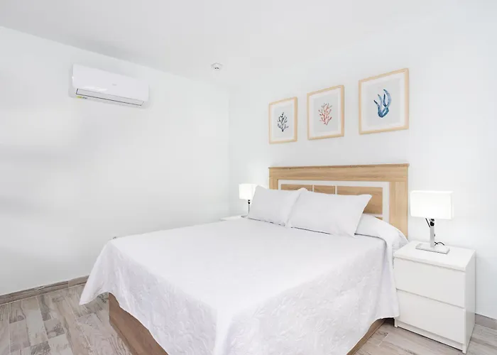 Home2book Cozy Pool & Terrace Apartment, *