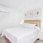 Home2book Cozy Pool & Terrace Apartment, *